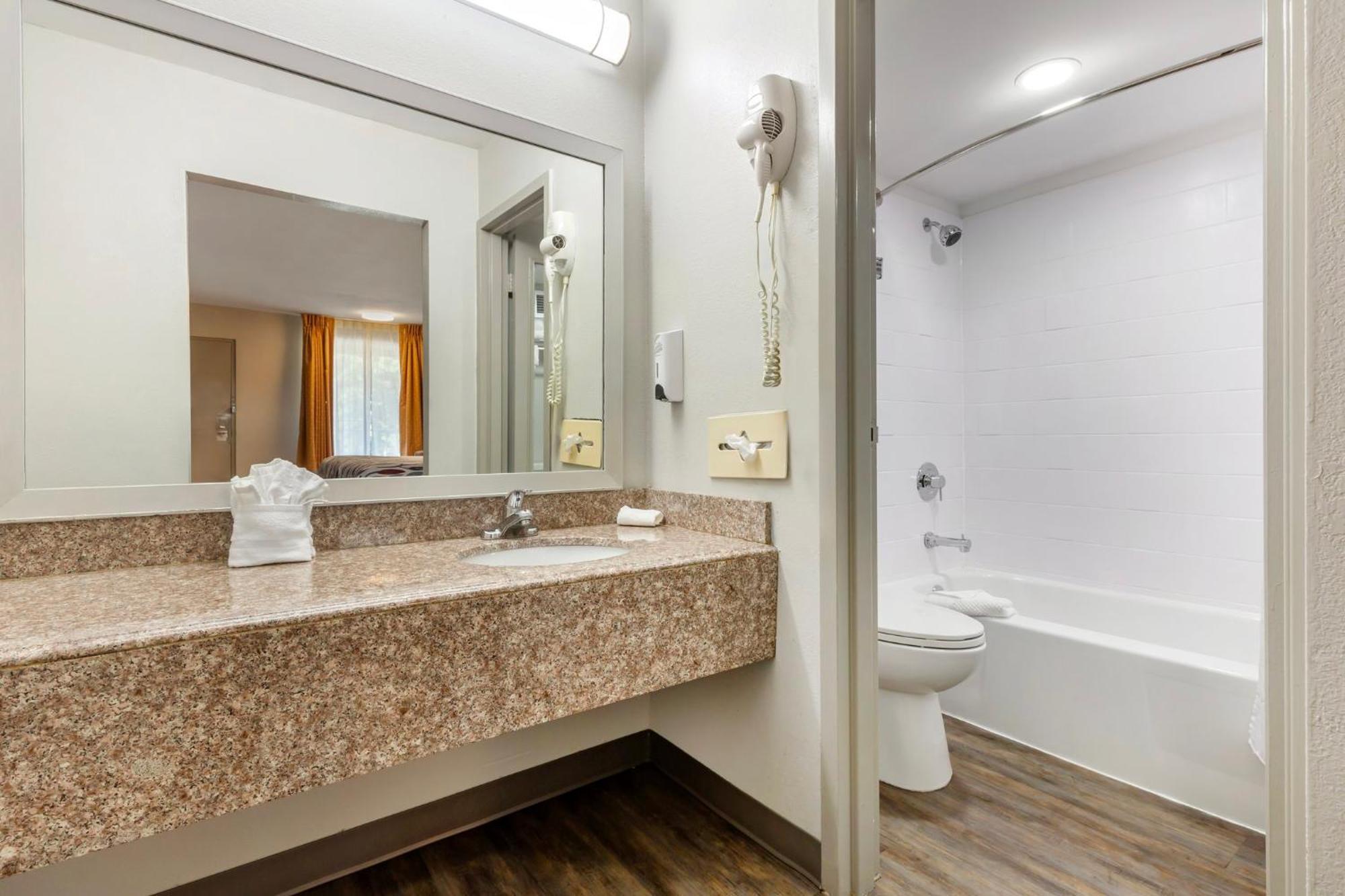 Red Roof Inn Dunn Ngoại thất bức ảnh